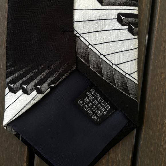 Vintage Looney Tunes Ties (set of 2) - Picture 9 of 10